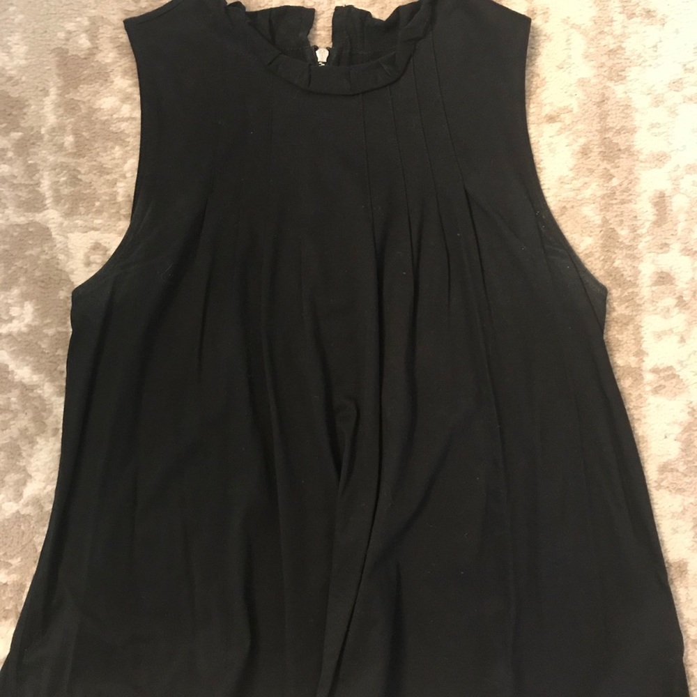 Gap “Swing”-style Top Small